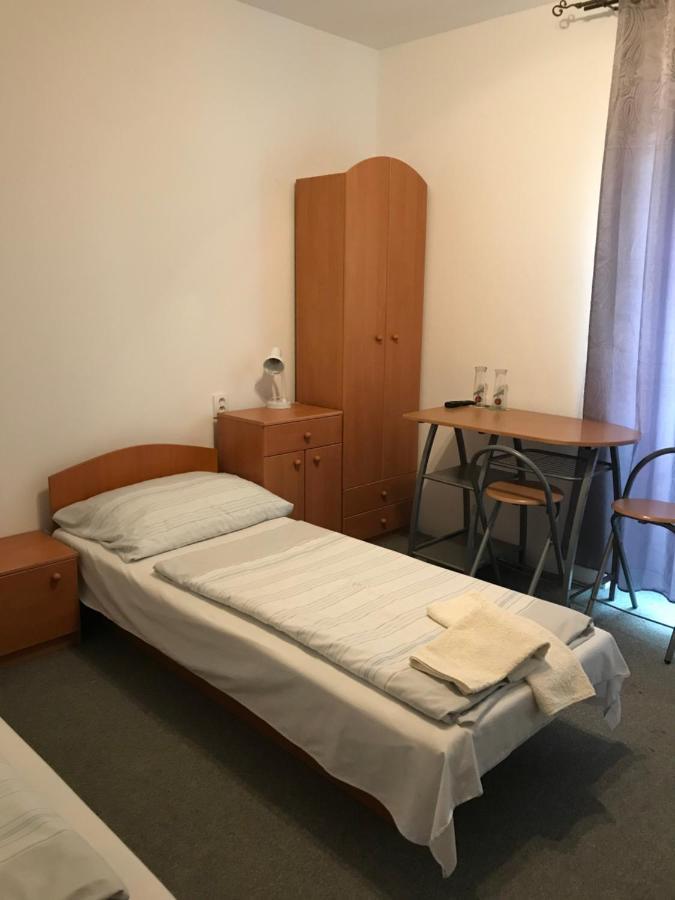 Penzion Aniko Diakovce-Sala Kültér fotó